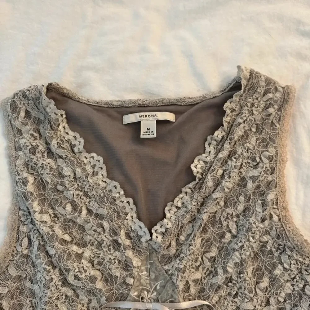 Y2K‎ lace tank with bow - Picture 6 of 7